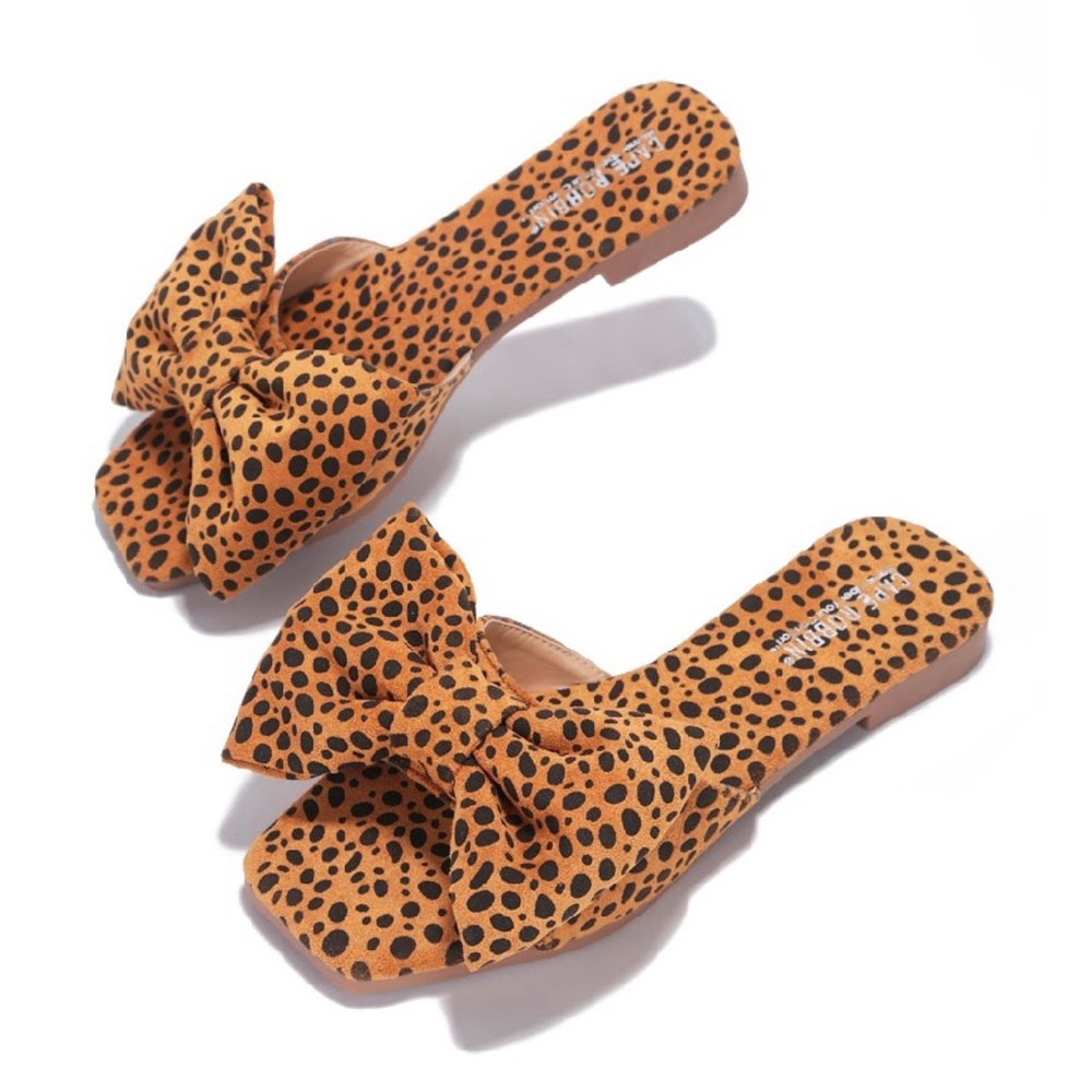 Leopard print slides w/ bow detail